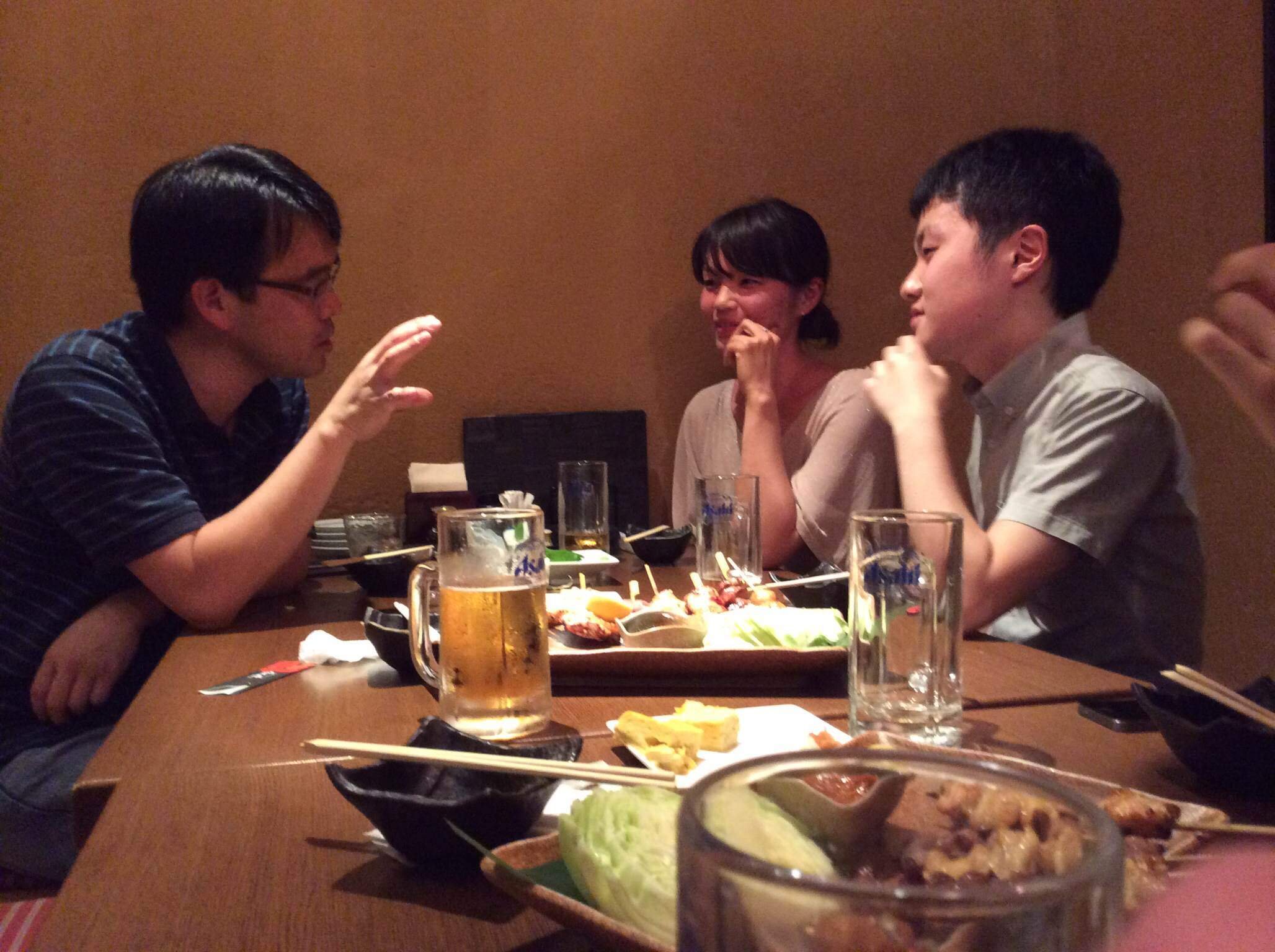 お酒が入り、さらにスイッチが入った氣賀さん。