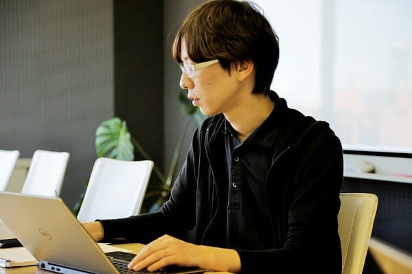 打合せに参加するイントリックスのWebディレクター